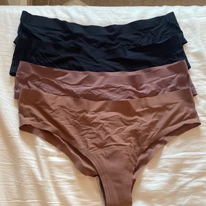 Bundle of 4 BNWOT Knix leakproof cheeky underwear